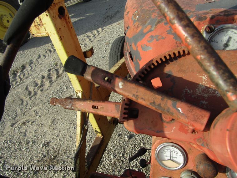 image for item FO9391 Allis Chalmers D14 tractor