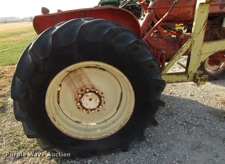 image for item FO9391 Allis Chalmers D14 tractor