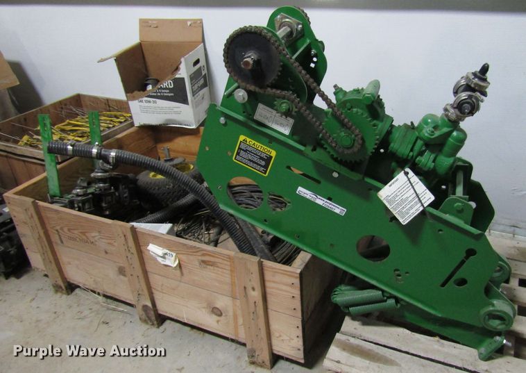 image for item FO9407 John Deere LM2455JD fertilizer system