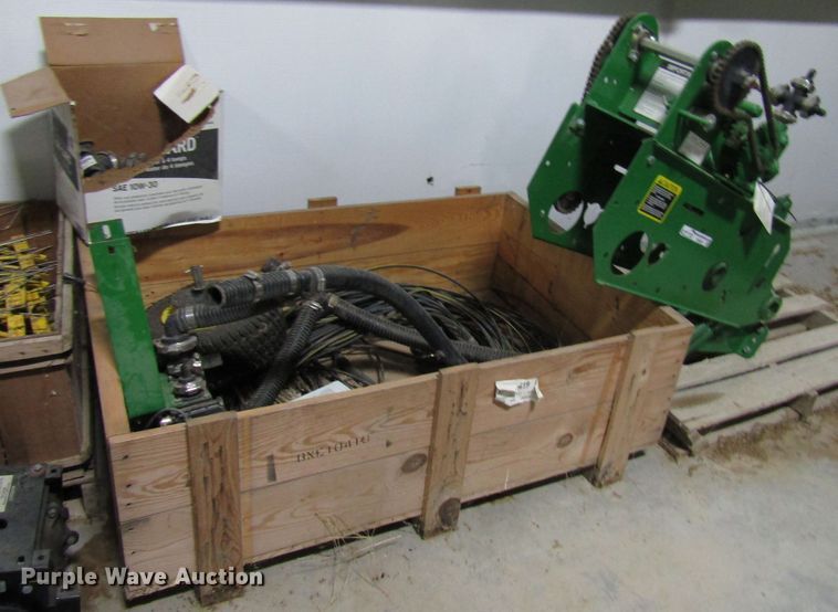 image for item FO9407 John Deere LM2455JD fertilizer system