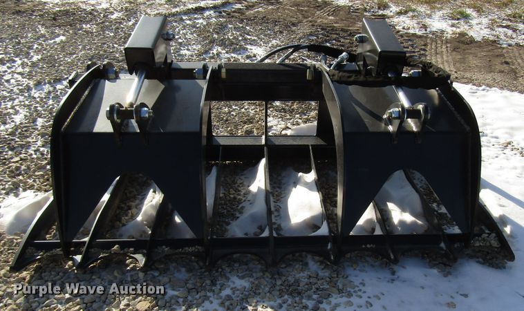 image for item FO9408 DFM HD72 skid steer grapple bucket