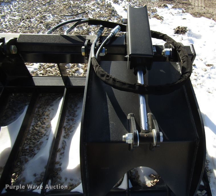 image for item FO9408 DFM HD72 skid steer grapple bucket