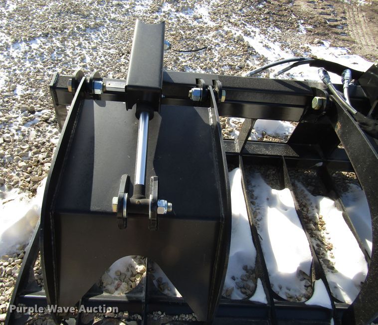 image for item FO9408 DFM HD72 skid steer grapple bucket