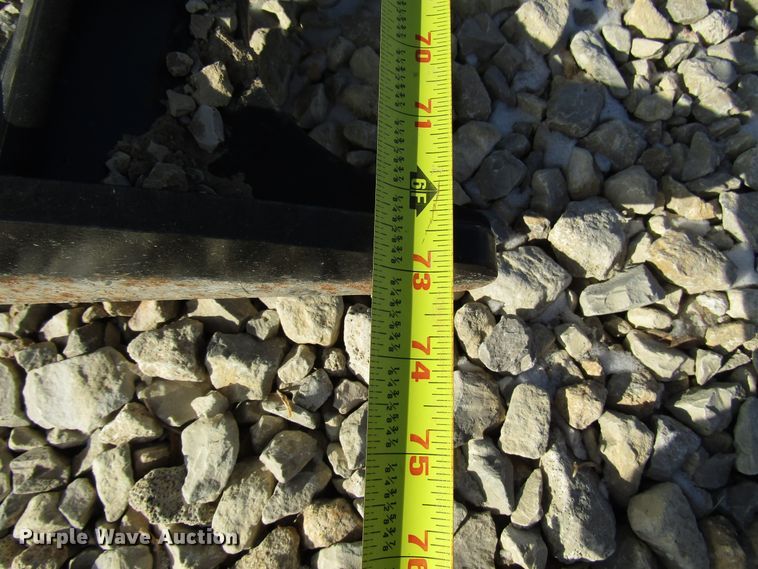 image for item FO9408 DFM HD72 skid steer grapple bucket