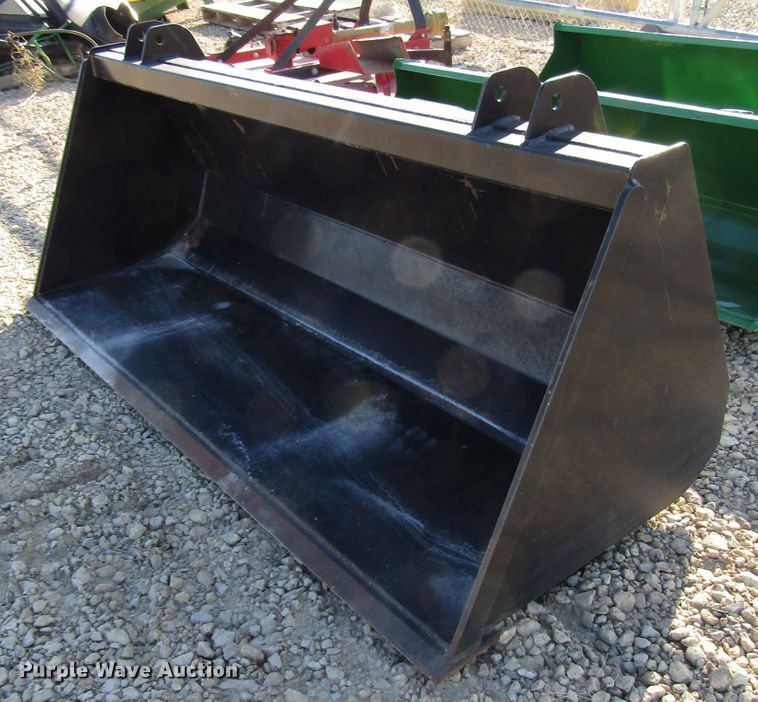 image for item FO9413 2013 KMW 84"W bucket