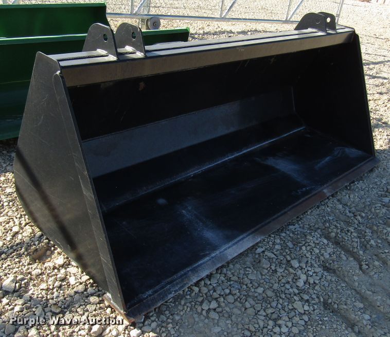 image for item FO9413 2013 KMW 84"W bucket