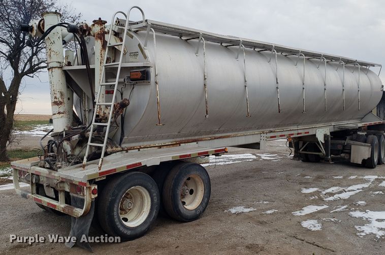 image for item FW9547 2000 Warren AT-36-SER9 feed delivery trailer