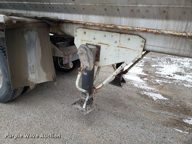 image for item FW9547 2000 Warren AT-36-SER9 feed delivery trailer