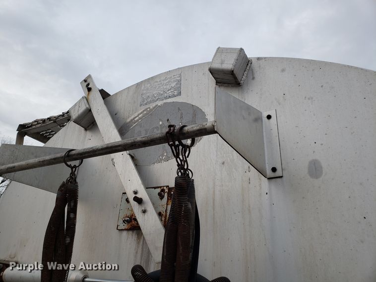 image for item FW9547 2000 Warren AT-36-SER9 feed delivery trailer