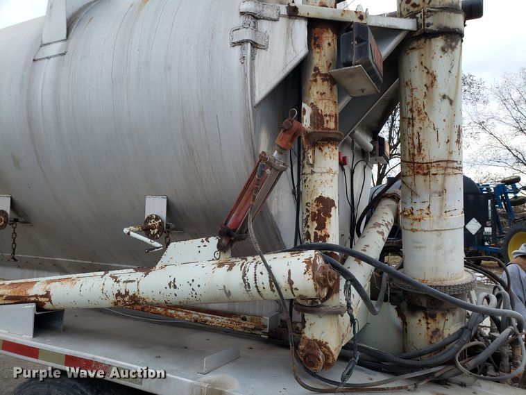 image for item FW9547 2000 Warren AT-36-SER9 feed delivery trailer