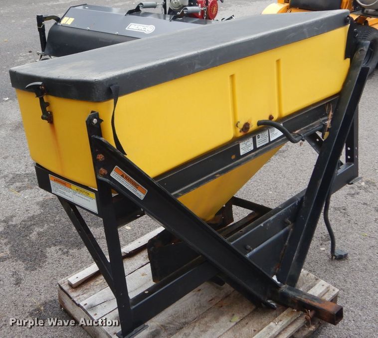 image for item GC9358 Fisher 1000 spreader