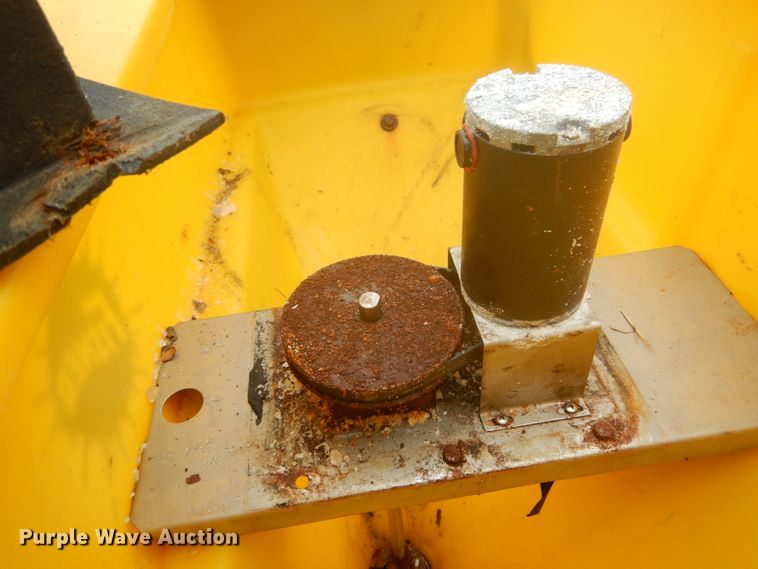 image for item GC9358 Fisher 1000 spreader