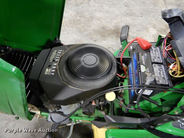 image for item GC9366 2003 John Deere LX277 lawn mower