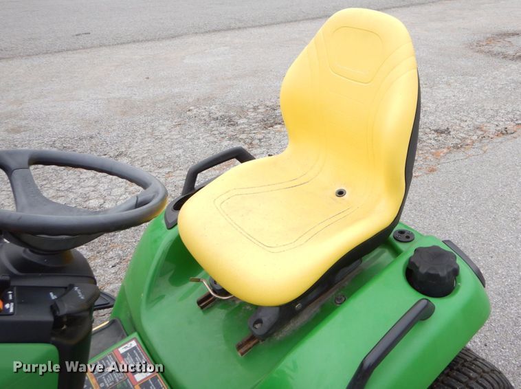 image for item GC9367 2008 John Deere X500 lawn mower