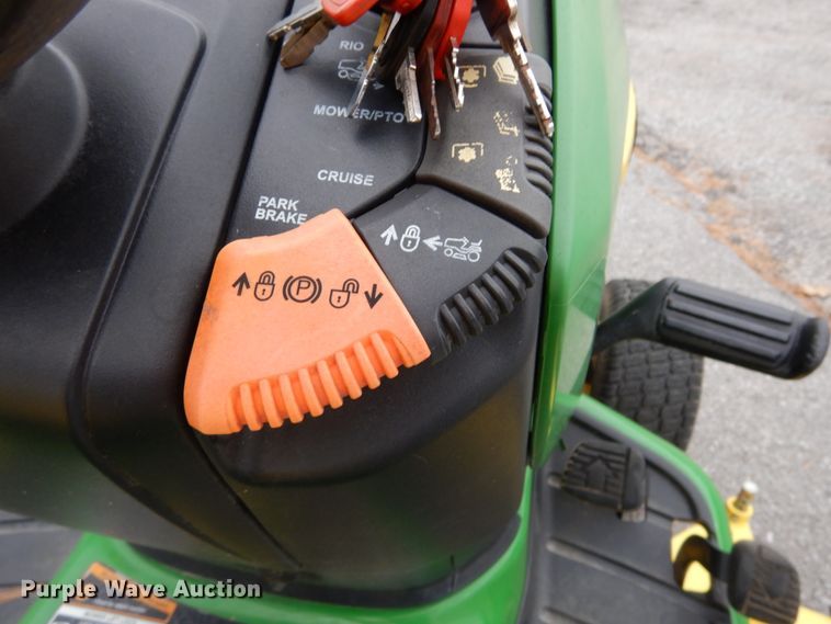 image for item GC9367 2008 John Deere X500 lawn mower