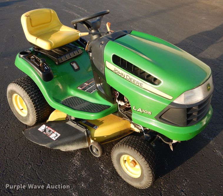 image for item GC9373 John Deere LA105 lawn mower