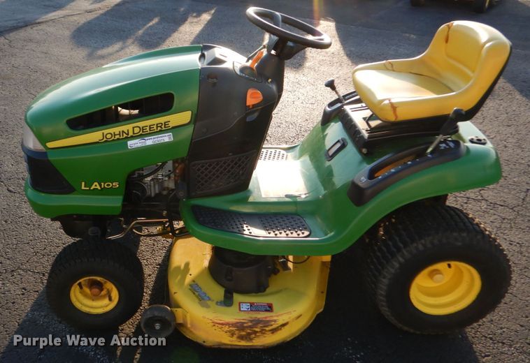 image for item GC9373 John Deere LA105 lawn mower
