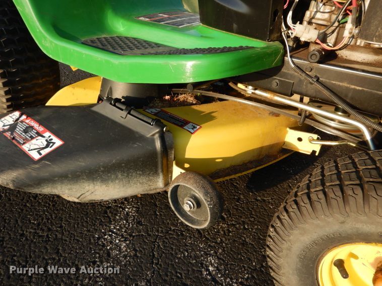 image for item GC9373 John Deere LA105 lawn mower