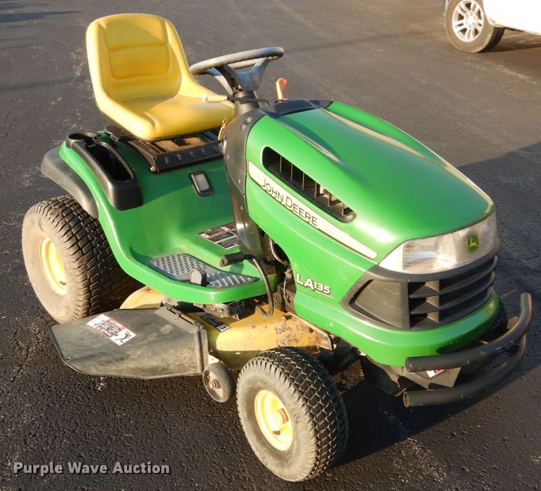 image for item GC9376 John Deere LA135 lawn mower