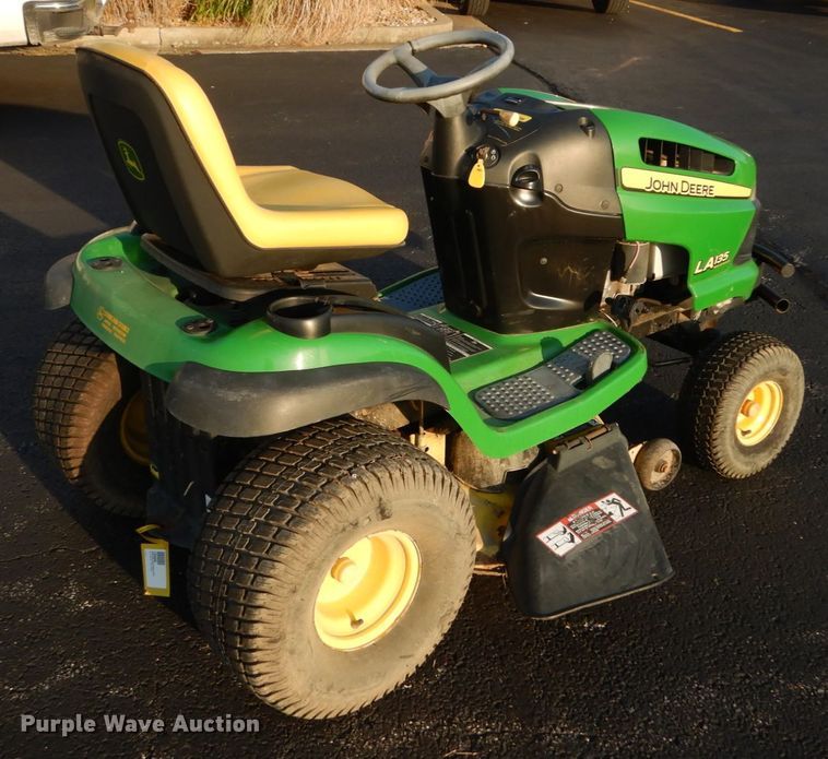 image for item GC9376 John Deere LA135 lawn mower