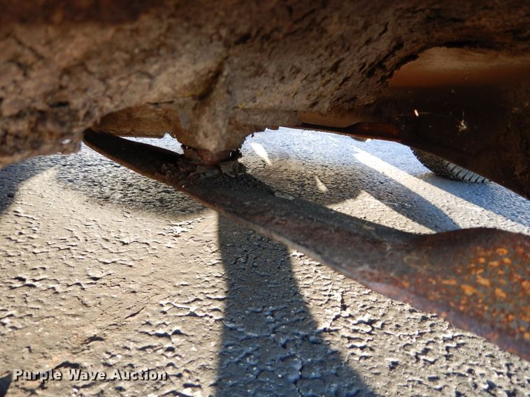 image for item GC9376 John Deere LA135 lawn mower