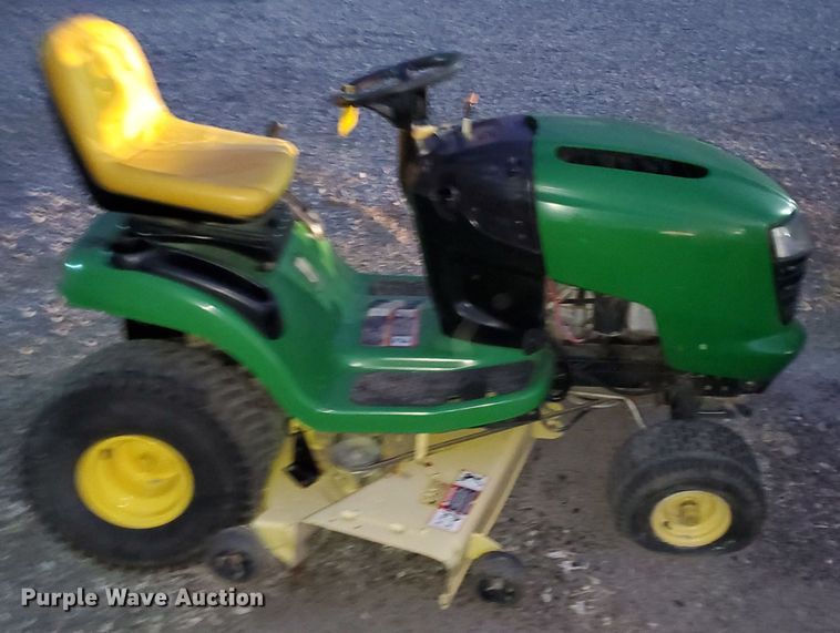 image for item GC9381 John Deere L118 lawn mower