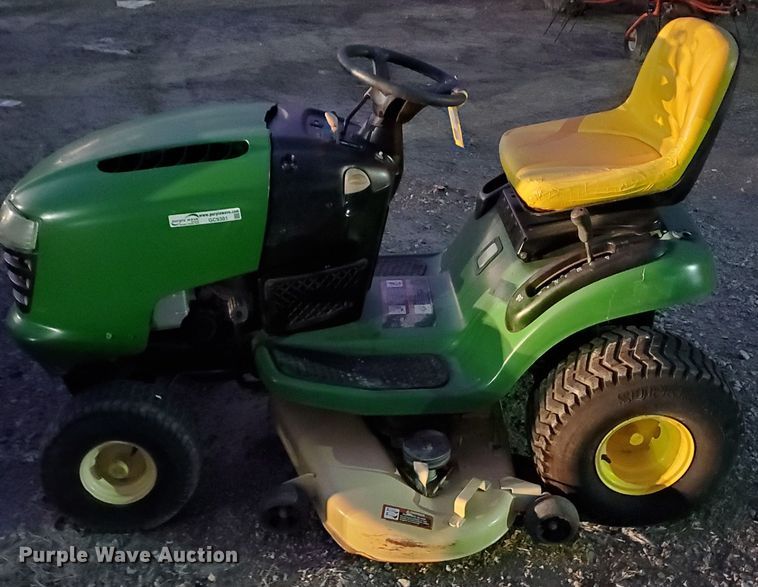 image for item GC9381 John Deere L118 lawn mower