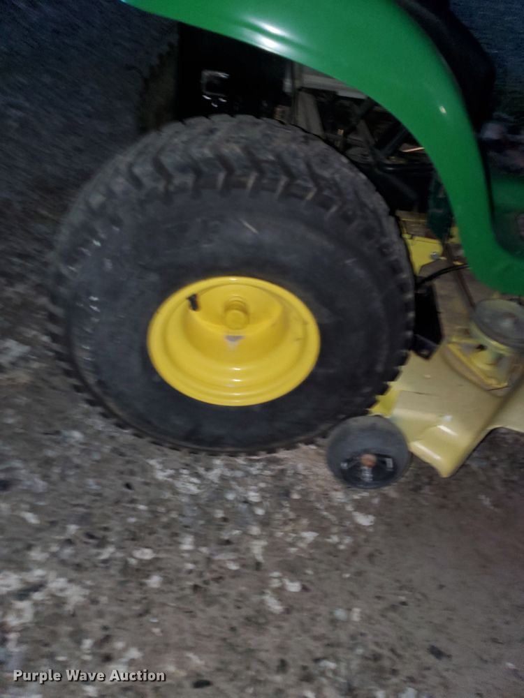 image for item GC9381 John Deere L118 lawn mower