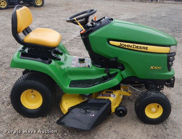 image for item GC9382 2013 John Deere X300 lawn mower