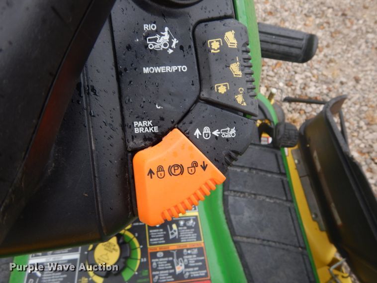 image for item GC9384 2010 John Deere X320 lawn mower