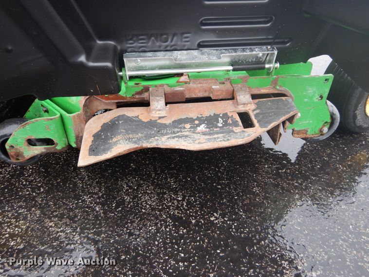 image for item GC9386 2011 John Deere 960A ZTR lawn mower