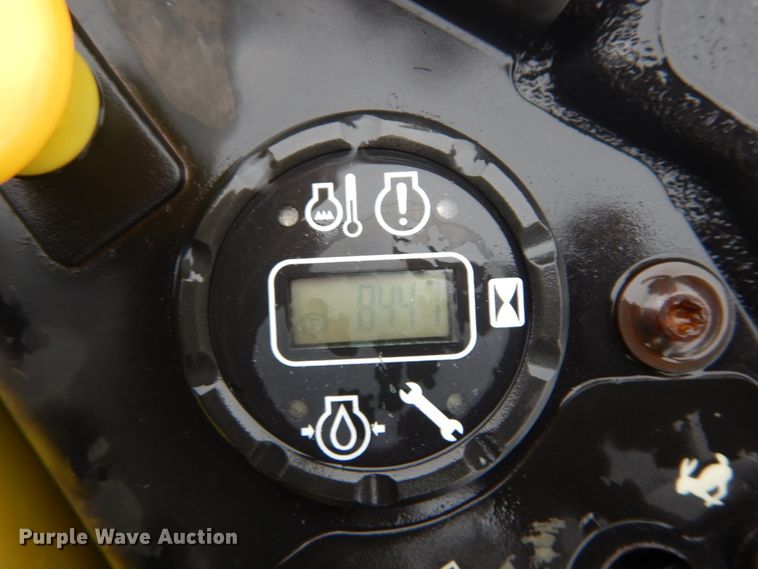 image for item GC9388 2015 John Deere Z950M ZTR lawn mower