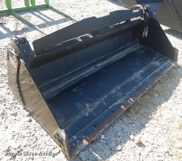 image for item GF9794 John Deere MP84B multi-purpose bucket