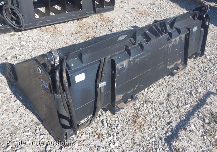 image for item GF9794 John Deere MP84B multi-purpose bucket