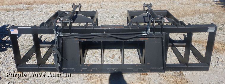 image for item GF9795 Balemaster SK-STR-EM Grapple 2500 grapple bucket