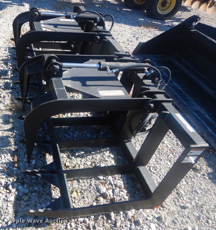 image for item GF9795 Balemaster SK-STR-EM Grapple 2500 grapple bucket