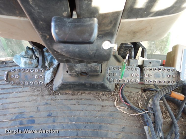 image for item GF9830 2007 John Deere 5625 tractor