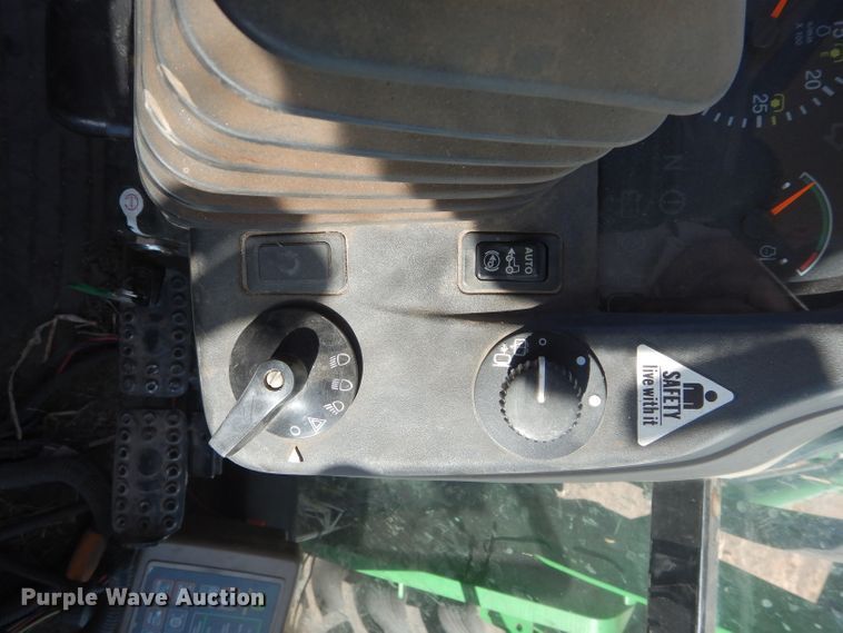 image for item GF9830 2007 John Deere 5625 tractor