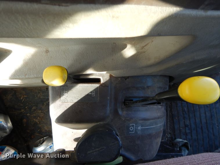 image for item GF9830 2007 John Deere 5625 tractor