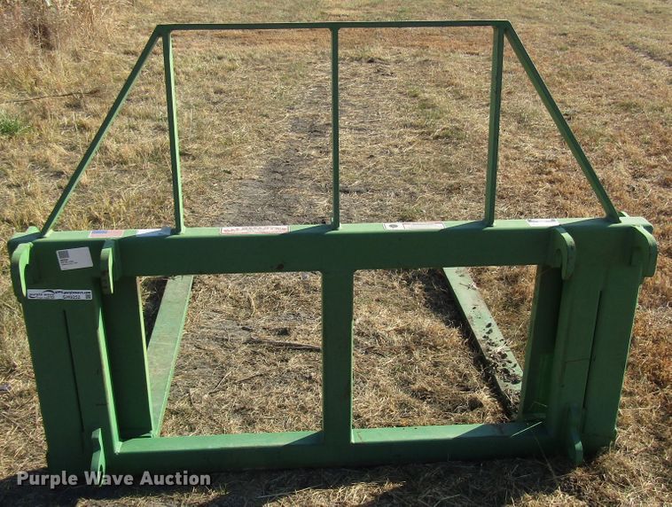 image for item GH9252 Balemaster JDH480 pallet forks