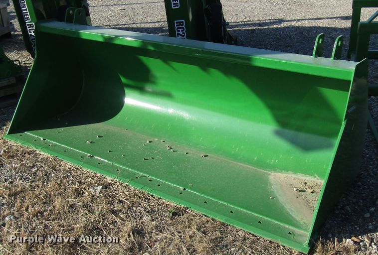 image for item GH9258 2015 John Deere BW15918 85"W bucket