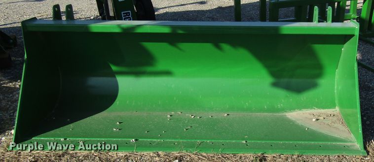 image for item GH9258 2015 John Deere BW15918 85"W bucket