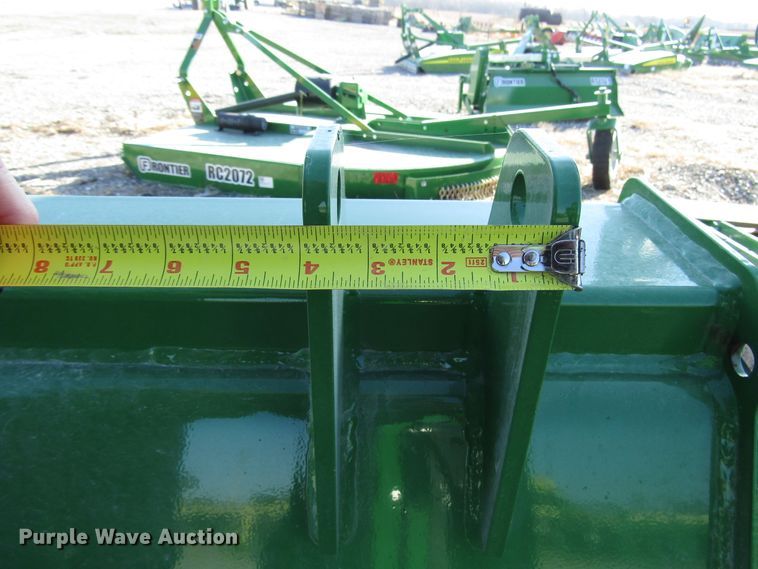 image for item GH9258 2015 John Deere BW15918 85"W bucket