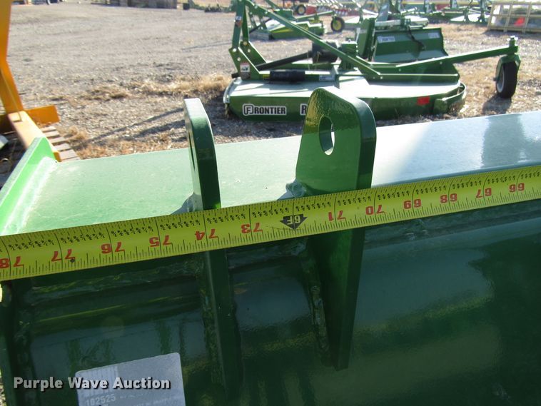 image for item GH9258 2015 John Deere BW15918 85"W bucket