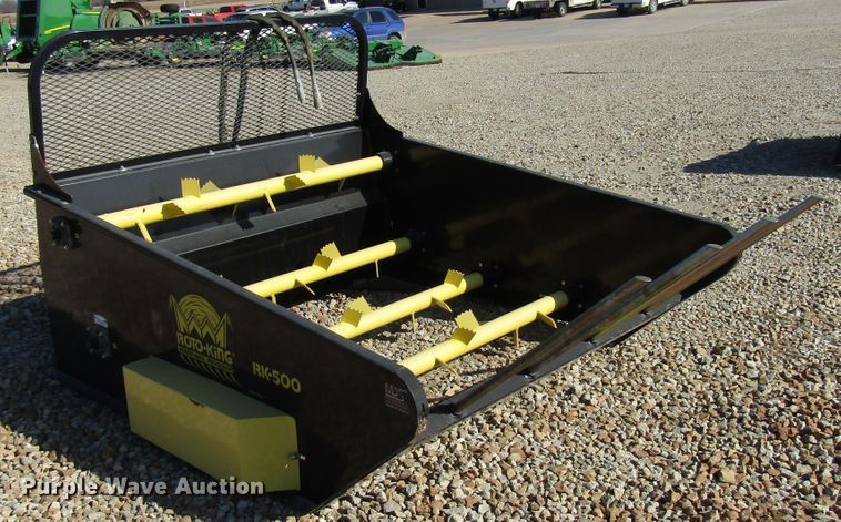 image for item GH9259 2017 MDS Roto-King RK750 round bale processor