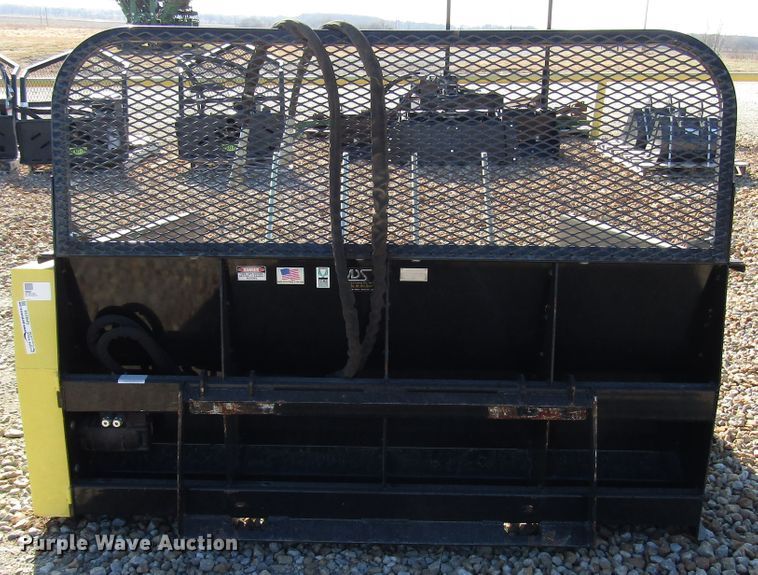 image for item GH9259 2017 MDS Roto-King RK750 round bale processor