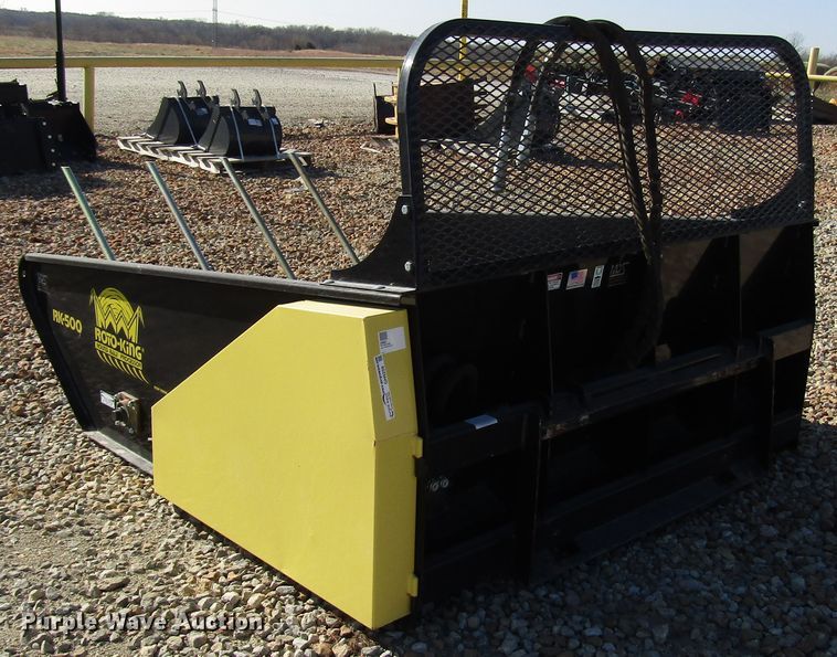 image for item GH9259 2017 MDS Roto-King RK750 round bale processor