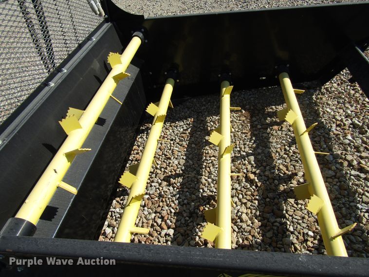 image for item GH9259 2017 MDS Roto-King RK750 round bale processor