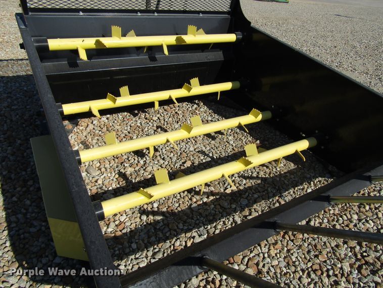 image for item GH9259 2017 MDS Roto-King RK750 round bale processor