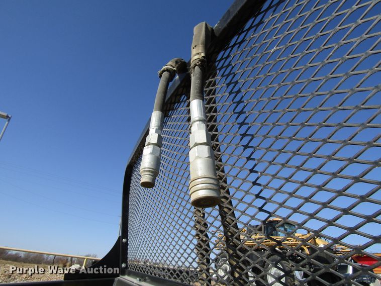 image for item GH9259 2017 MDS Roto-King RK750 round bale processor